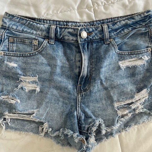 AMERICAN EAGLE TOMGIRL SHORTIE ✨ - Picture 3 of 4